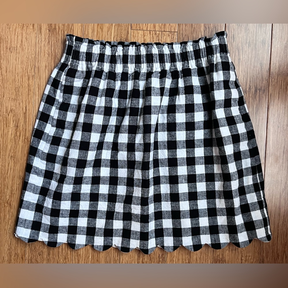 JCrew Black/White Gingham Skirt Scalloped Hem size 4. 1262